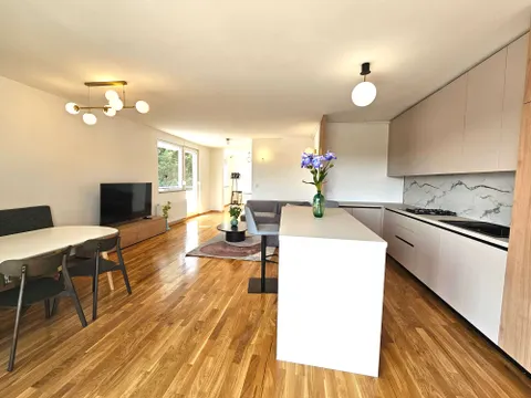 Zagreb, Pantovčak - Četverosoban stan s terasom + garaža 118 m2, Prvi najam