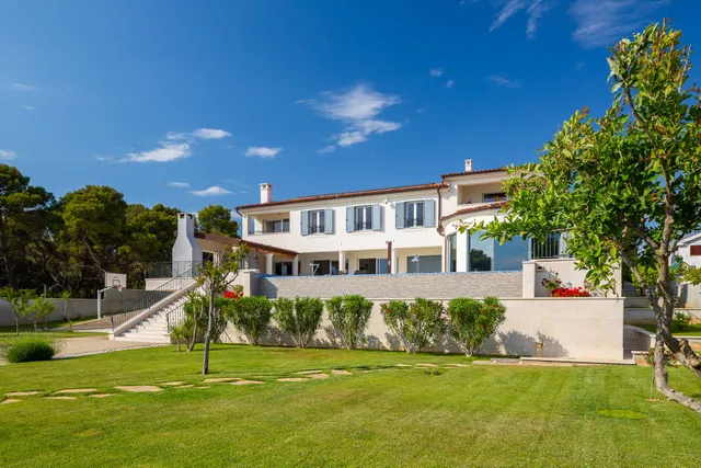 Šibenik - Prekrasna luksuzna vila uz more 1000 m2