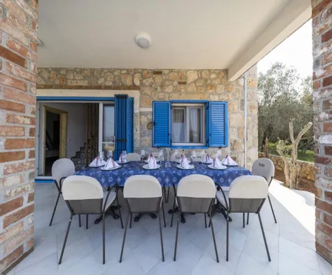 Otok Pašman – Kamena kuća uz more