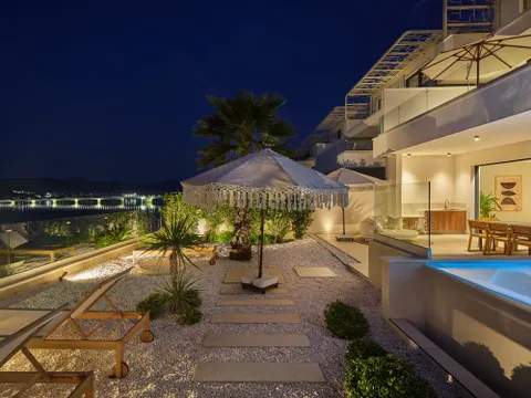 Trogir - Moderna villa sa pogledom na more 341 m2