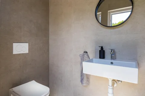 Istra – Kuća s bazenom na parceli 780m2