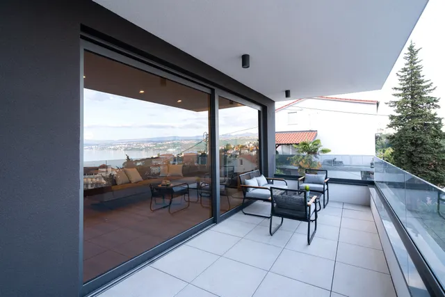 Opatija – Moderan trosoban stan s pogledom na more 139,9 m2