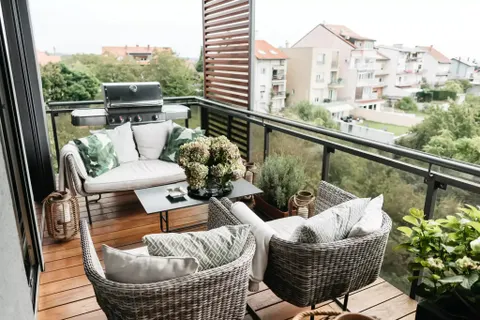 Zagreb, Maksimir – Četverosobni namješteni penthouse s predivnim pogledom na prirodu