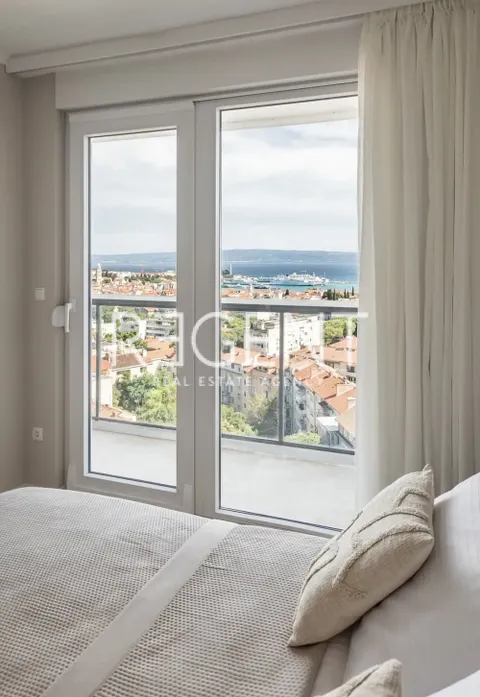 Split, Spinut - Penthouse za dugoročan najam 78 m2