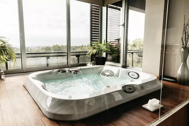 Zagreb, Maksimir – Četverosobni namješteni penthouse s predivnim pogledom na prirodu