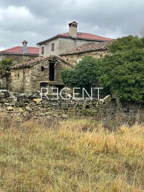 Istra, Kostrčani - Projekt, kamena stancija s mogućnošću renovacije i izgradnje kamene vile