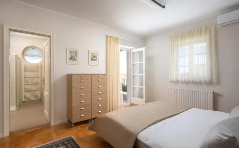 Istra, Poreč – Prostrana i elegantna vila s bazenom 400 m2