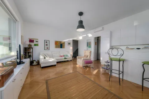 Zagreb, Jarun - Moderna kuća s bazenom uz jezero, 400 m2