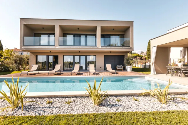 Istra, Vabriga – Moderna vila s bazenom u blizini mora