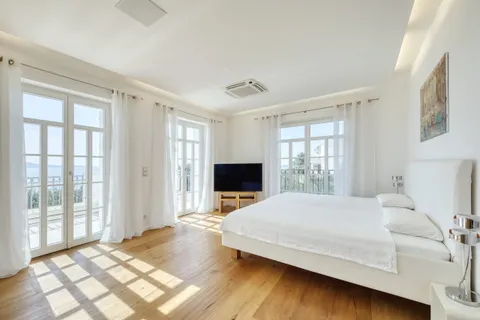 Zadar - Luksuzna vila prvi red uz more 210 m2