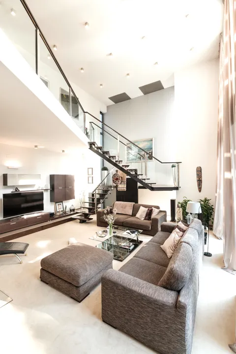 Zagreb, Gramača - Prestižna vila na odličnoj lokaciji 780 m2