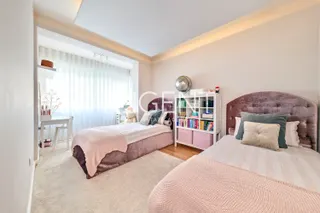 Zagreb, Šestinski vrh – Četverosoban stan 142 m2 na dvije etaže