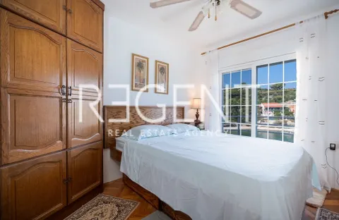 Šolta, Rogač - Mediteranska vila prvi red uz more 264 m2 ekskluzivna prodaja