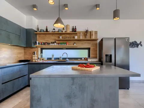 Istra, Novigrad - Atraktivna vila s bazenom 250 m2