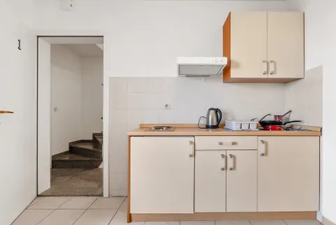 Makarska, Centar - Apartmanska kuća u blizini centra bruto površine 186 m2