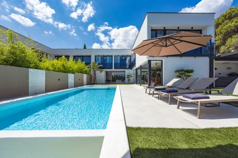 Istra, Medulin - Prekrasna moderna vila 220 m2