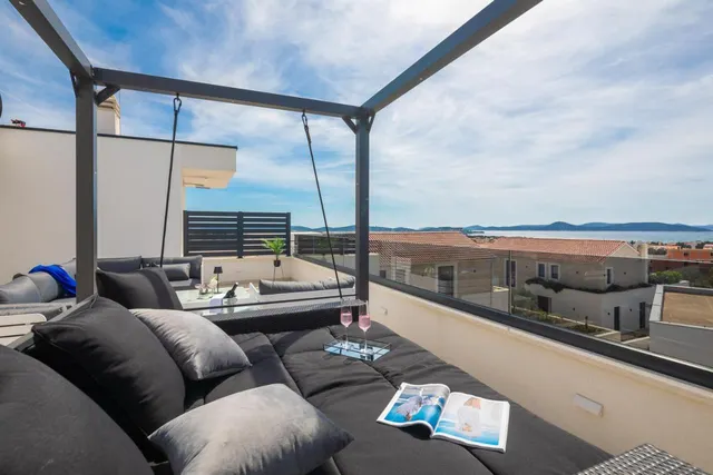 Šibenik, Vodice - Luksuzna vila na Jadranskoj obali