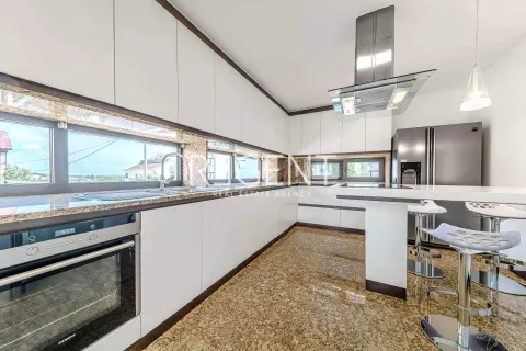 Zagreb, Lašćina - Prekrasna vila 310 m2, najam
