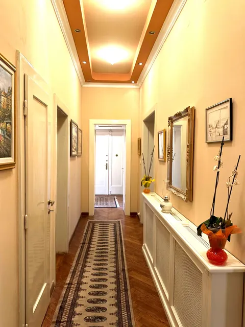 Zagreb, Centar – Građanski stan 244 m2 NOVA CIJENA