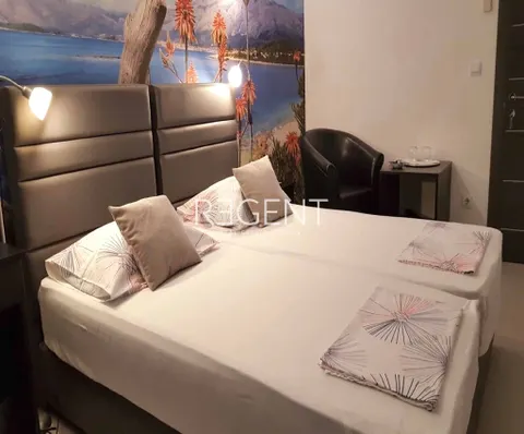 Vis – Prekrasna vila s pogledom na more 300 m2