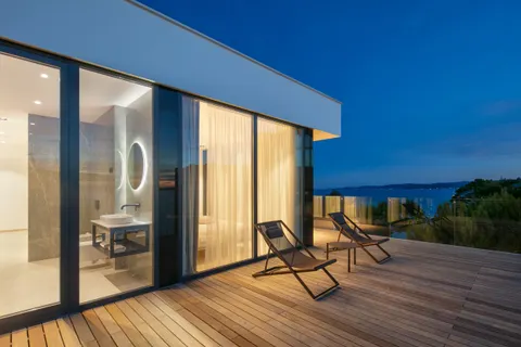 Sukošan – Luksuzna moderna vila s bazenom 495 m2