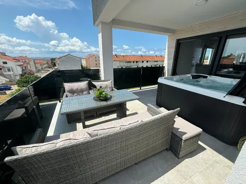 Zadar, Privlaka - Moderan penthouse u blizni mora