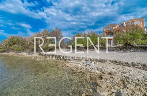 Zadar, Sukošan - Apartmanska kuća prvi red uz more