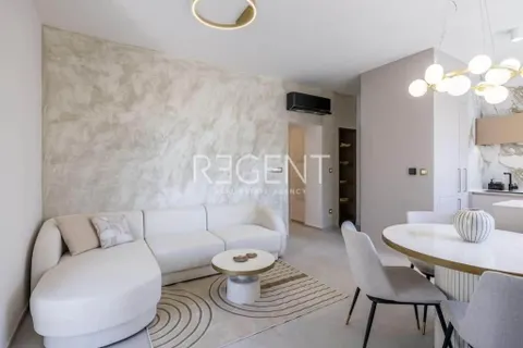 Split, Bačvice – luksuzni dvosobni stan 64m2 najam