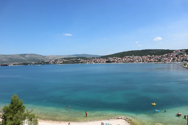 Čiovo – Trosoban stan 70 m², 1. red do mora