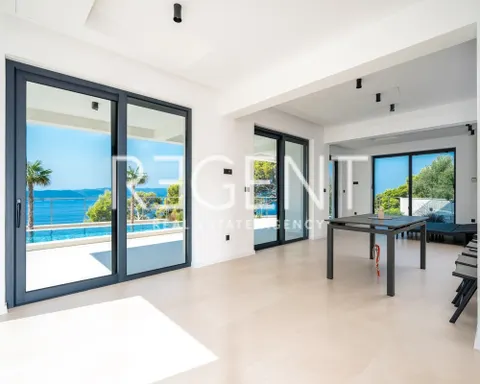 Makarska, Brela - Luksuzna vila s panoramskim pogledom na more 317 m2