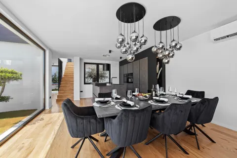 Istra, Medulin - Prekrasna moderna vila 220 m2