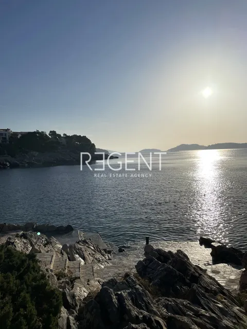Korčula, Blato - građevinsko zemljište prvi red uz more 12,294 m2