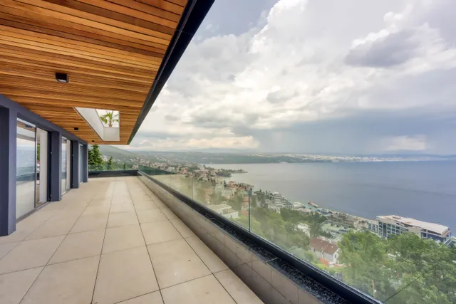 Kvarner, Opatija - Luksuzan penthouse s bazenom, novogradnja 275 m2