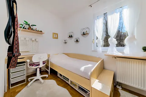 Zagreb, Remete – Prostran četverosoban stan s vrtom, 160 m²