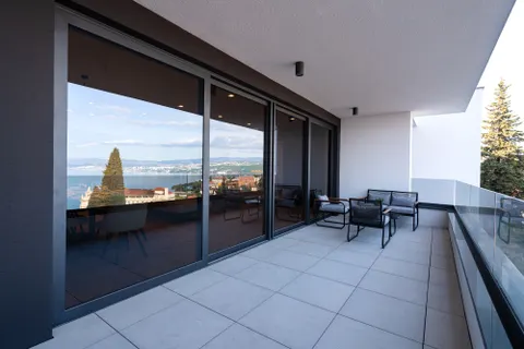 Opatija – Moderan trosoban stan s pogledom na more 134,8 m2