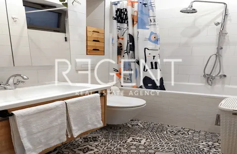 Split, Spinut - dvosoban apartman na frekventnoj lokaciji, 58 m2