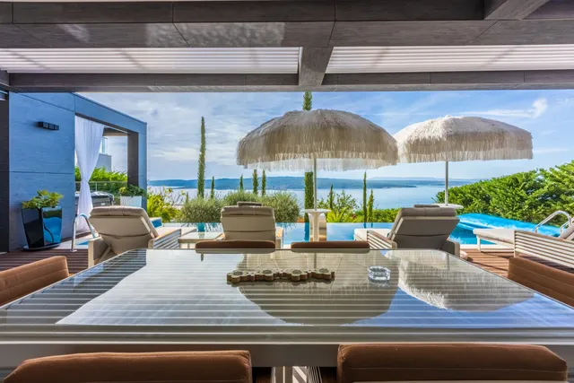 Crikvenica - Prekrasna vila s panoramskim pogledom 400 m2