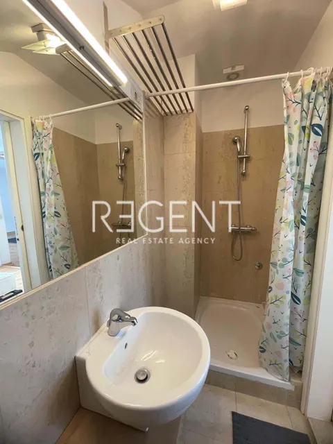Zagreb, Kvaternikov Trg - Dvoetažni stan 150 m2 najam