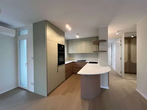 Zagreb, Tuškanac – Luksuzan četverosobni stan 110m² najam