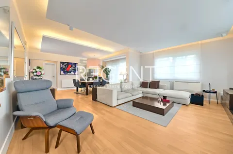 Zagreb, Šestinski vrh – Četverosoban stan 142 m2 na dvije etaže