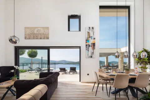 Šibenik, Žaborić - Moderna novoizgrađena vila s bazenom 380 m2