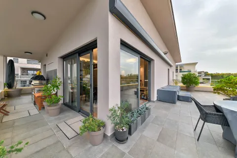 Zagreb, Gajnice - Luksuzan penthouse 152 m2