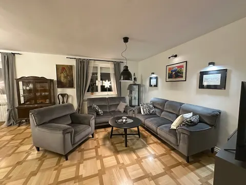 Zagreb, Kvaternikov trg - trosoban stan 127 m2 najam