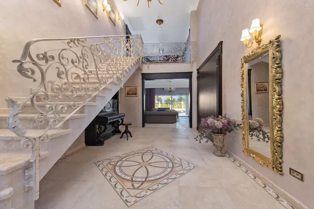 Šibenik, Vodice - luksuzna vila s bazenom i panoramskim pogledom 530m2