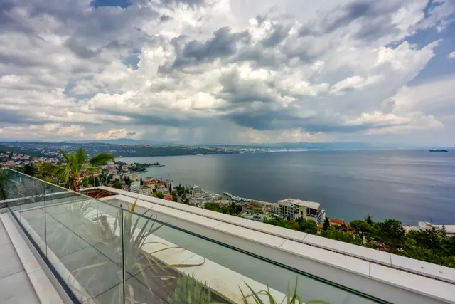 Kvarner, Opatija - Luksuzan penthouse s bazenom, novogradnja 275 m2