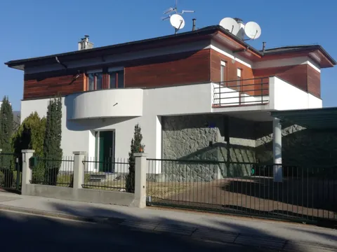 Zagreb, Pantovčak -Luksuzna samostojeća kuća s velikom okućnicom