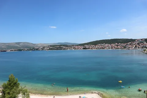 Čiovo – Trosoban stan 60 m², 1. red do mora