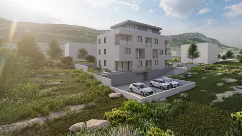 Split, Kaštel Lukšić - Trosoban stan s prostranim vrtom 68 m2 novogradnja