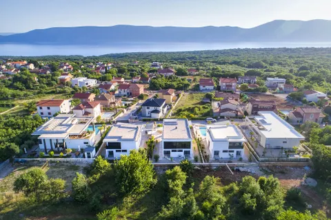 Krk, Linardići - Luksuzna vila s pogledom na more, infinity bazenom i saunom 350m2