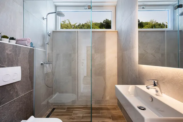Krk, Linardići - Moderna luksuzna vila s infinity bazenom i pogledom na more 200m2